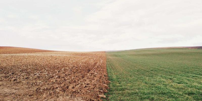 工业阀门防腐涂层技术全解析：从环氧树脂到PTFE，如何为您的流体控制系统选择最佳防护？